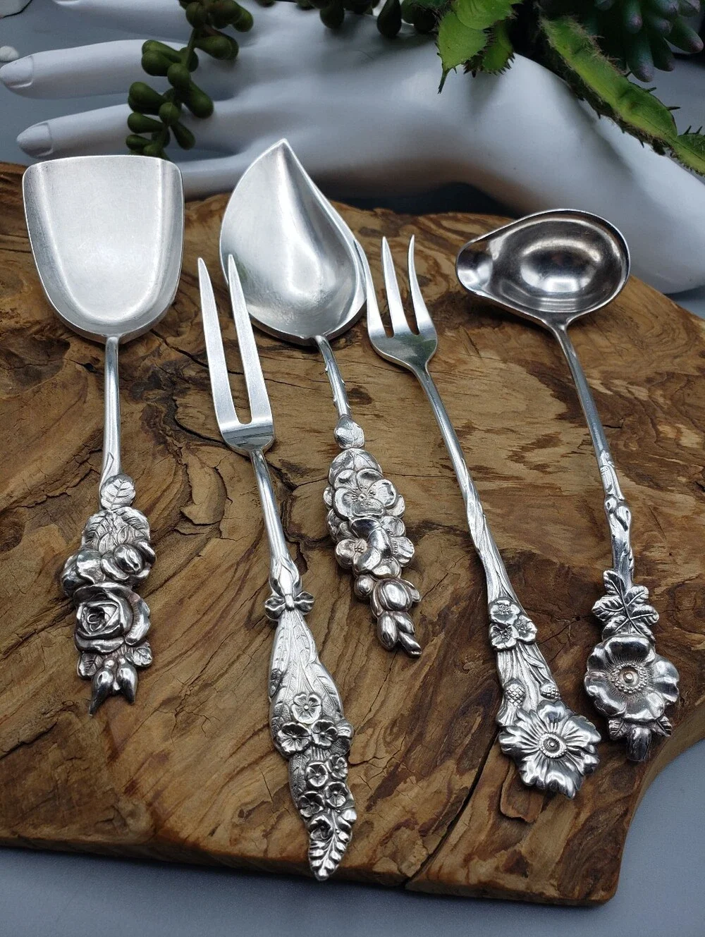 Reed & Barton 5p Vintage COMPLETE Set Utensils Silverplate - Harlequin Floral